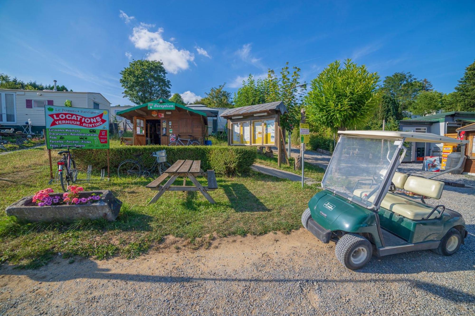 Camping Le Pommier Rustique Hotel Yvoir Bagian luar foto